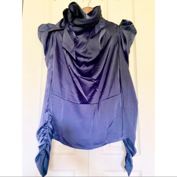 ✨HOST PICK✨LOVE|LABELS Satin Puff Sleeves Blouse💙 - Picture 4 of 10